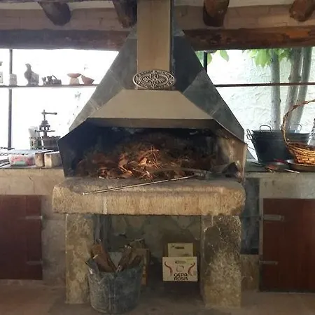 Big Authentic Family House With Lakeview Prázdninový dům *