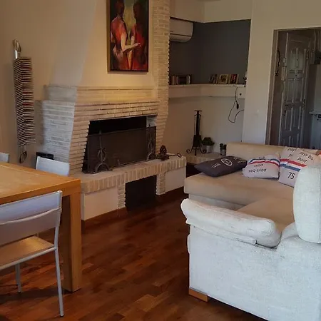 Big Authentic Family House With Lakeview