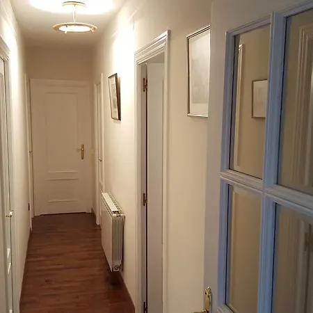 Big Authentic Family House With Lakeview